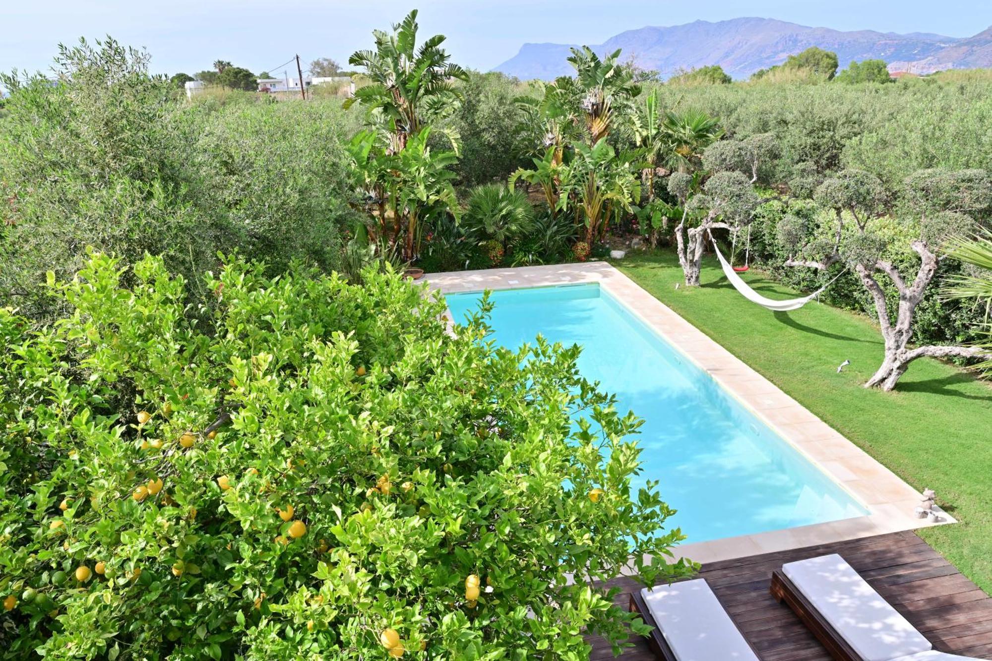 Elia Seaside Villa, Amazing 2-story Eco Pool House! Киссамос