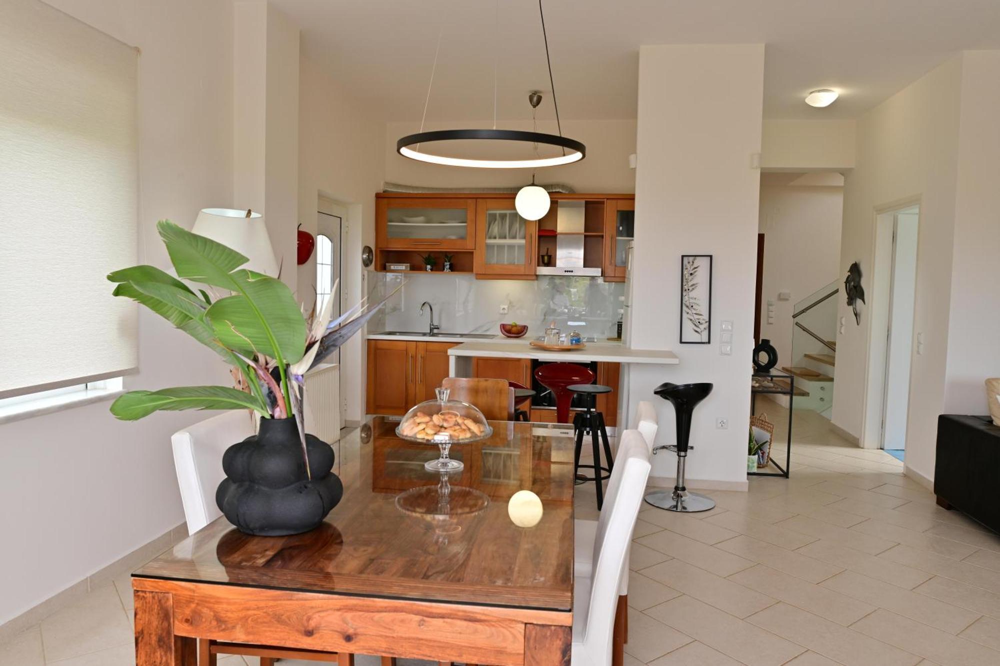 Vilă Elia Seaside Villa, Amazing 2-story Eco Pool House!