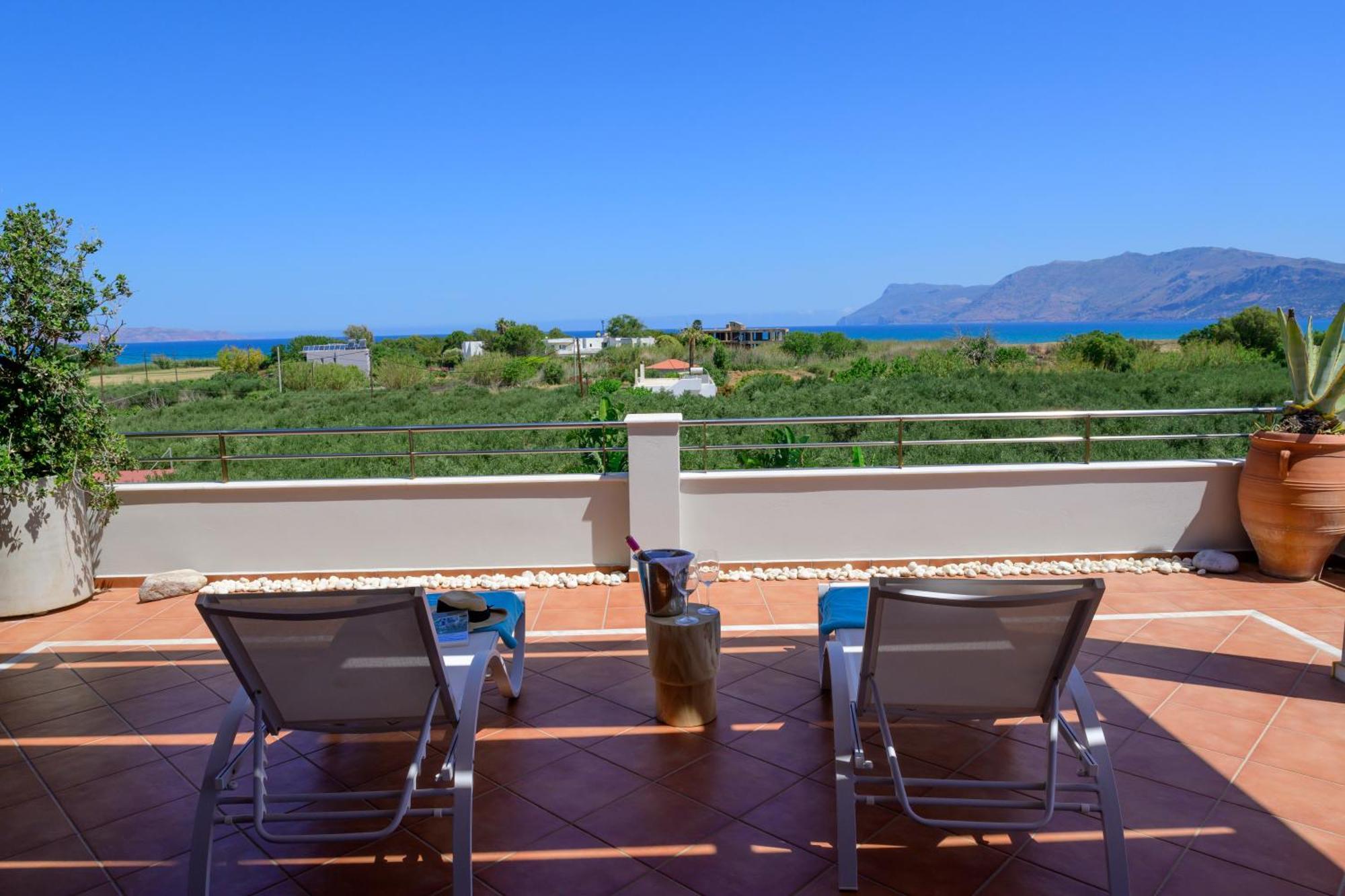 Elia Seaside Villa, Amazing 2-story Eco Pool House! Вилла *